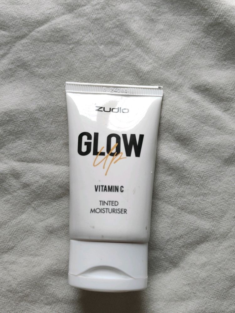 Zudio glow Up Tinted moisturizer.