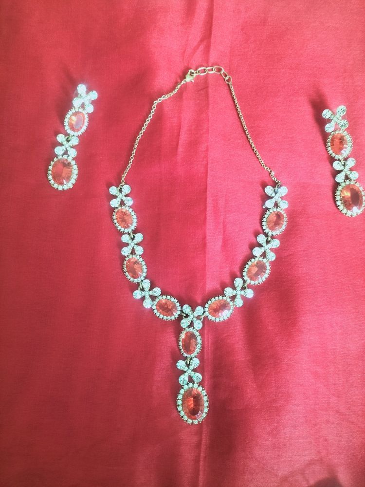 White Orange Nacklace And Earings Set