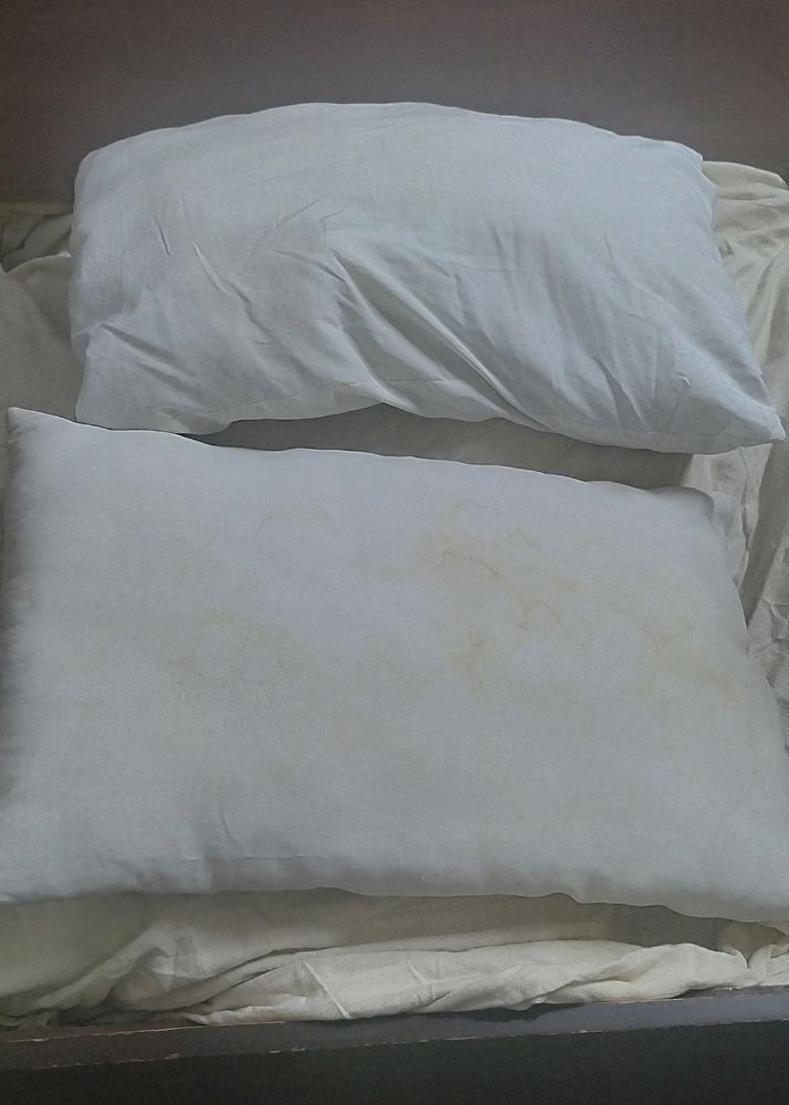 2 Pillows