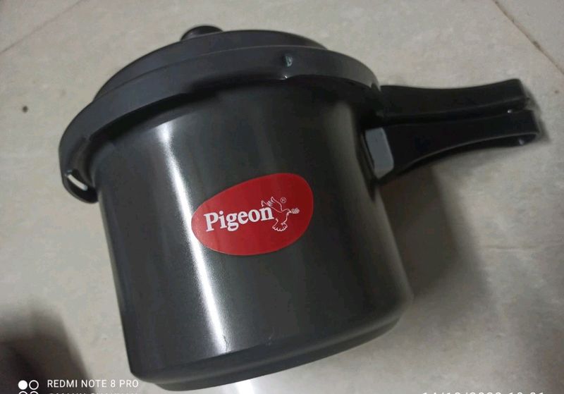 Pigeon Unused 5 Liters Pressure Cooker