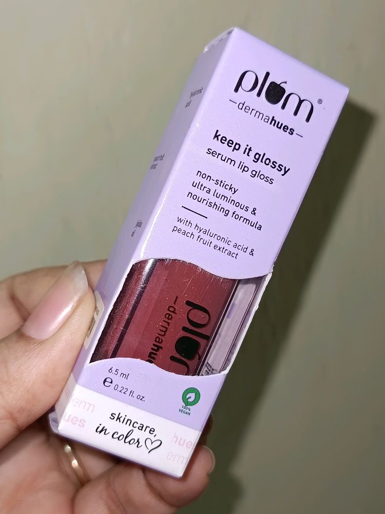 Plum Derma hues Serum Lip Gloss