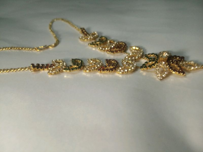 Antique Bridal Set In Gold Finish