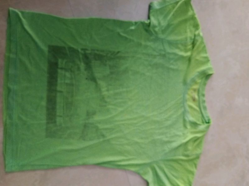 Green Colour Cotton Tshirt