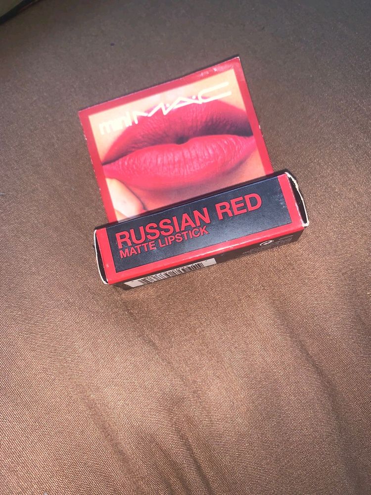 Mac Mini Russian red Lipstick