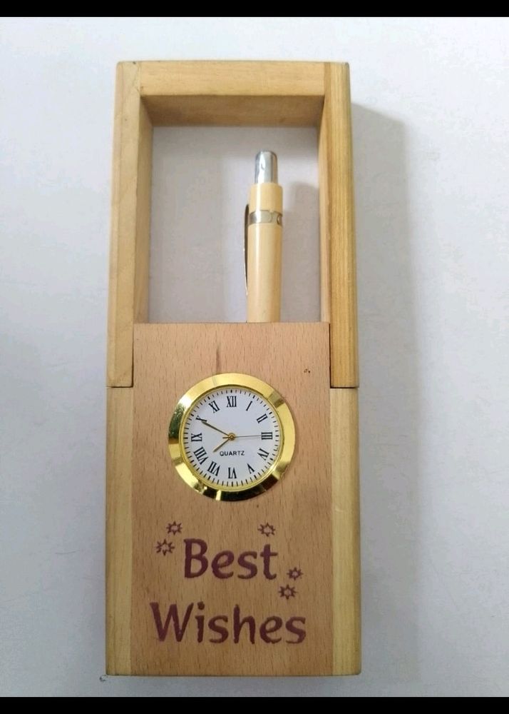 Pen Stand With Clock Insert In It