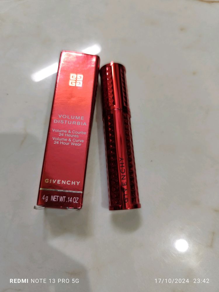 Givenchy Volume Disturbia & Curve Mascara