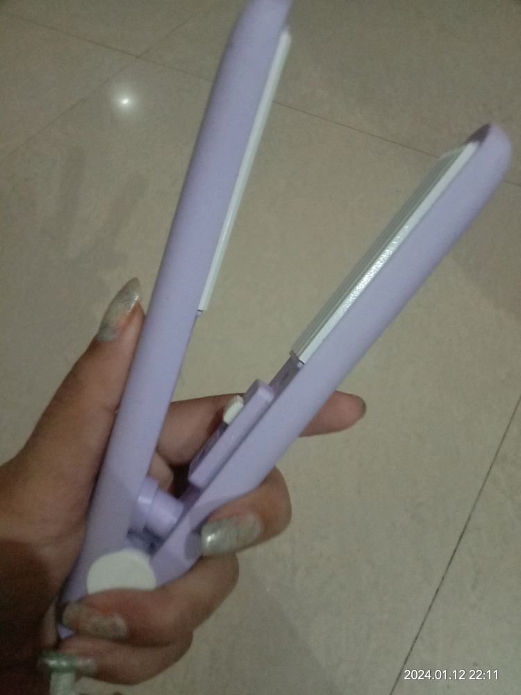 A Hair Crimper