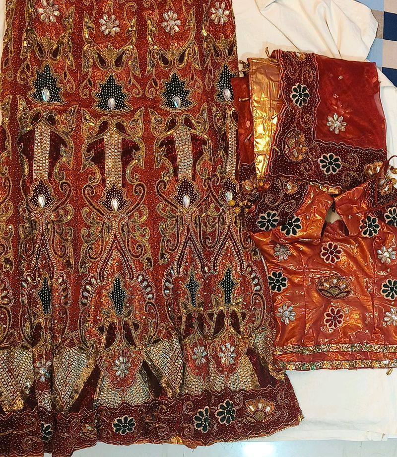 Red Bridal Lehenga In Good Condition