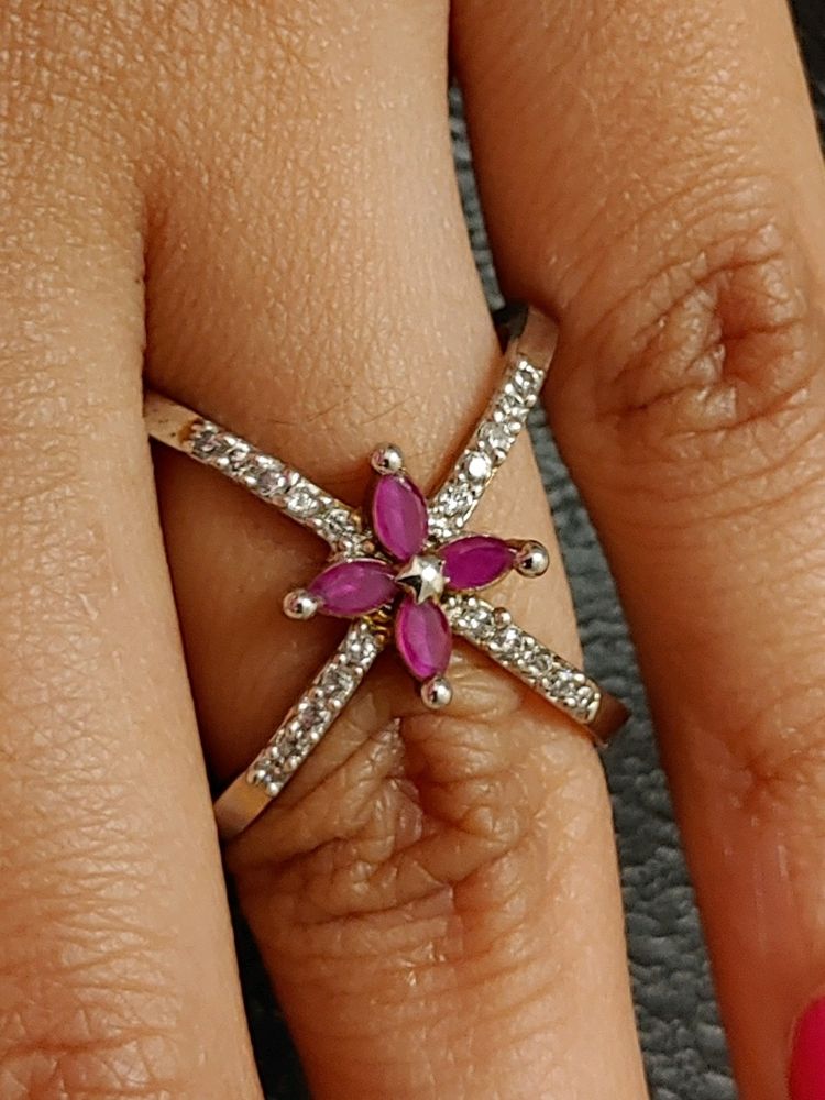 Daimond Ring With Flower