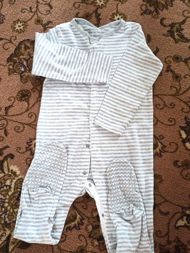 Romper For Kids Full Sleeves With Skid Socks