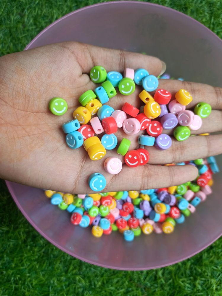 100 Pcs Of Smily Colourful Beads❤️