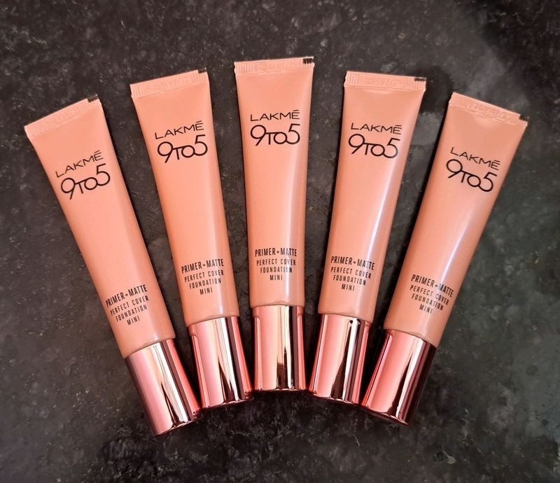 Lakme 9to5 Primer+Matte Perfect Cover Foundation