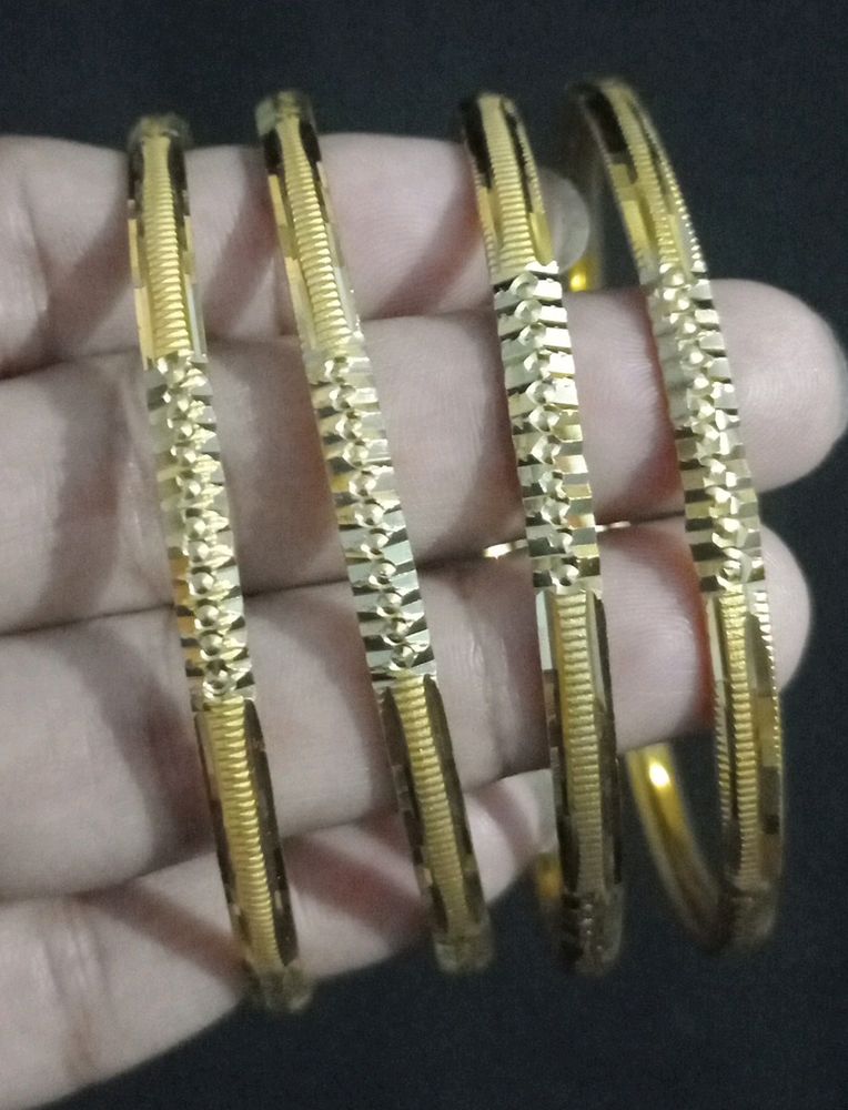 MAYAGold Bangles