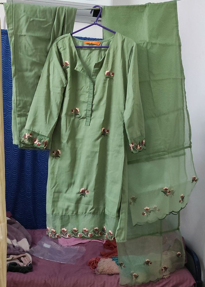 Pakistani Suit 3 Piece