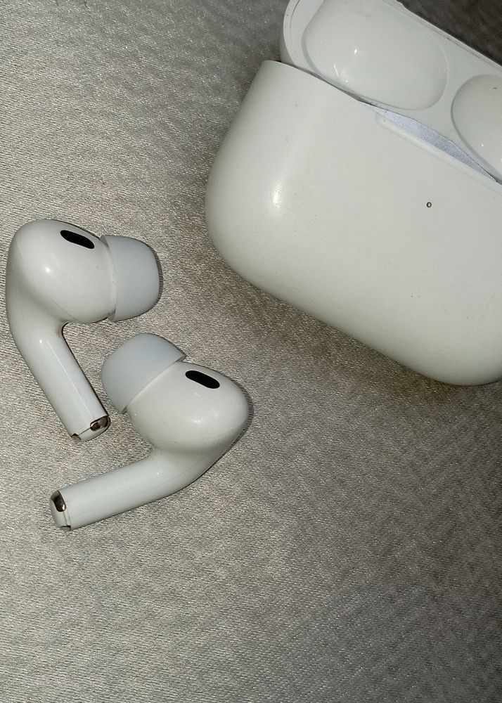 Earbuds