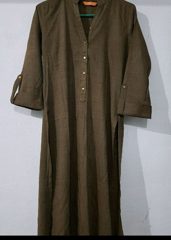 Gerua Straight Fit Kurta