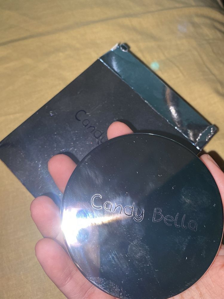 Candy Bella Oil Control Compact