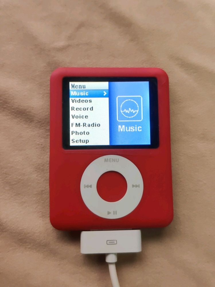 Apple iPod nano 3rd Generation Special Edition Red