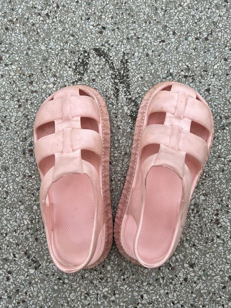 Salmon pink Flip-flop