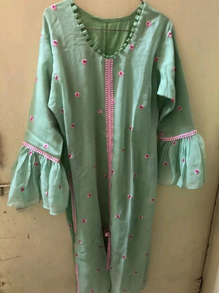 Prettiest Embroidered Kurta Set Wit Dupatta