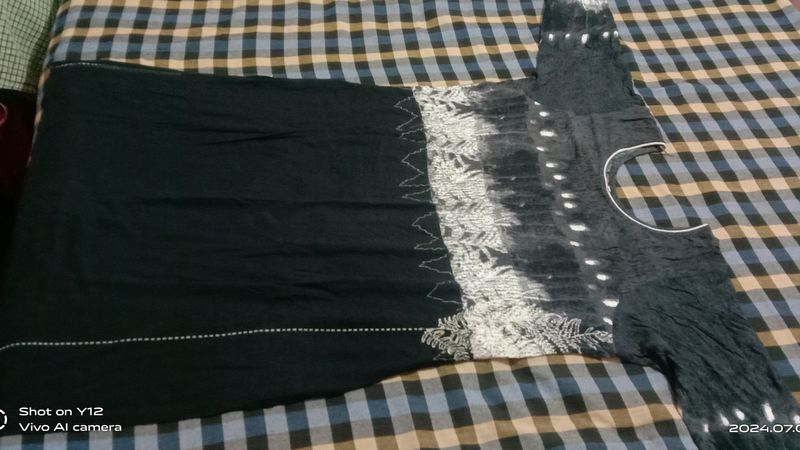 A Black & White Combination Kurta