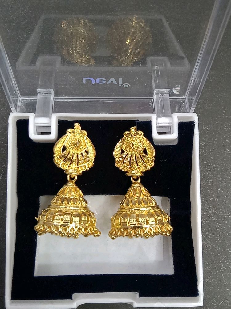 Gold Jhumka