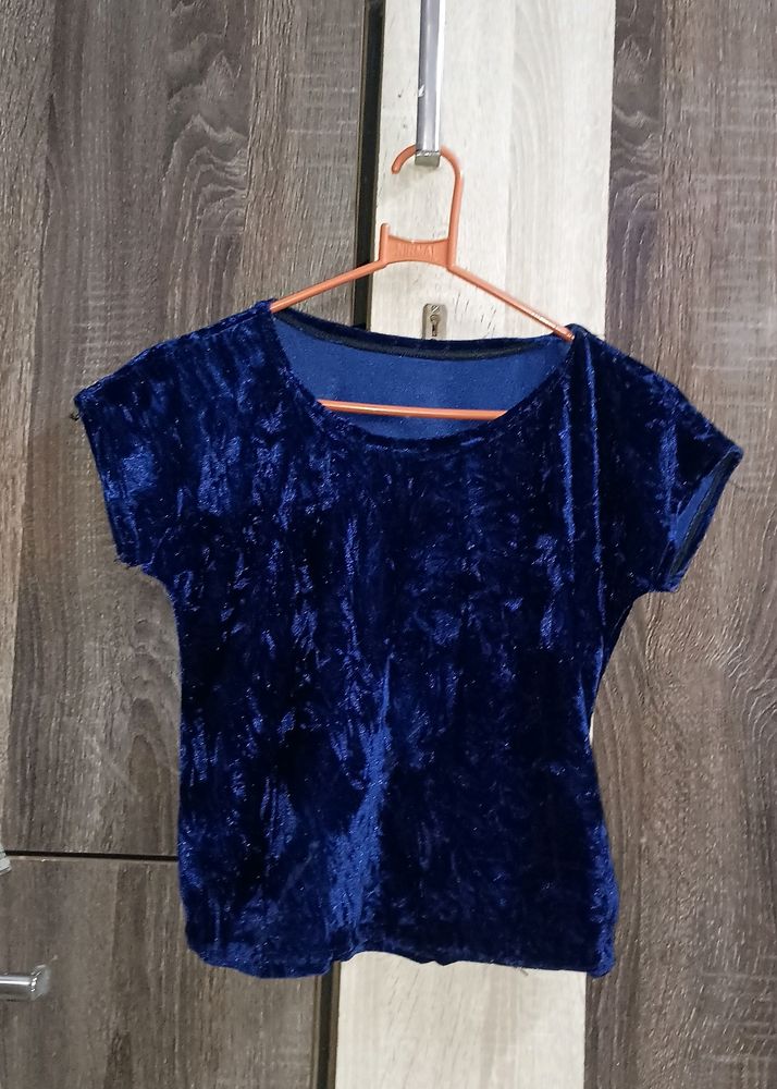 A Navy Blue Velvet Top 💙