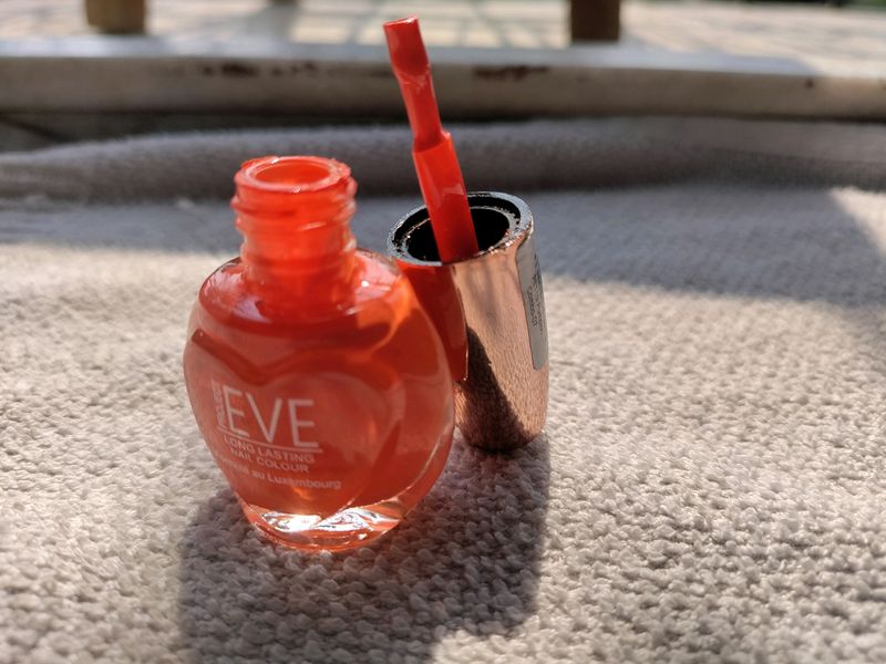 Eve Coral Nail Polish