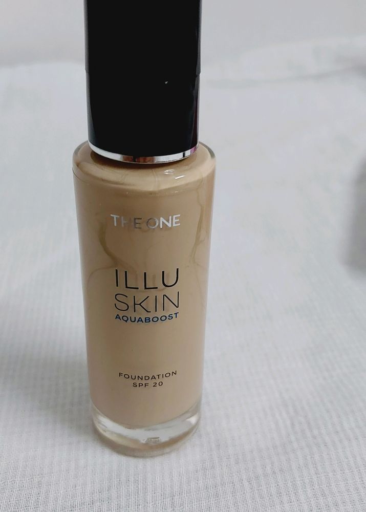 Oriflame ILLU Skin Aqua Boost Foundation