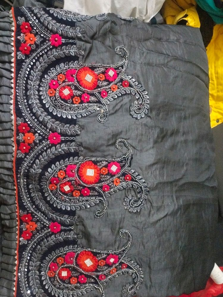 embroidery saree