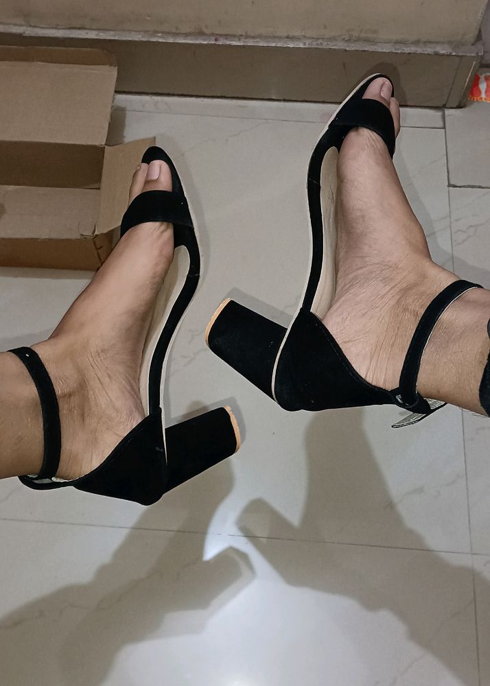 Black Heel