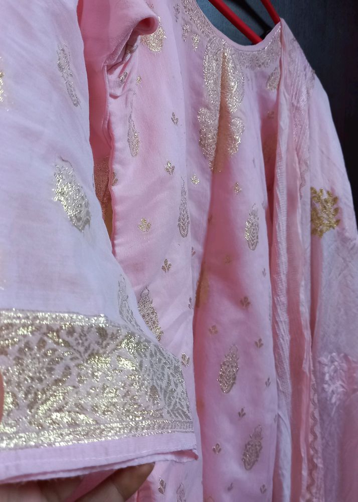 REDUCED OFFER 🤩Pink Pakistani Suit