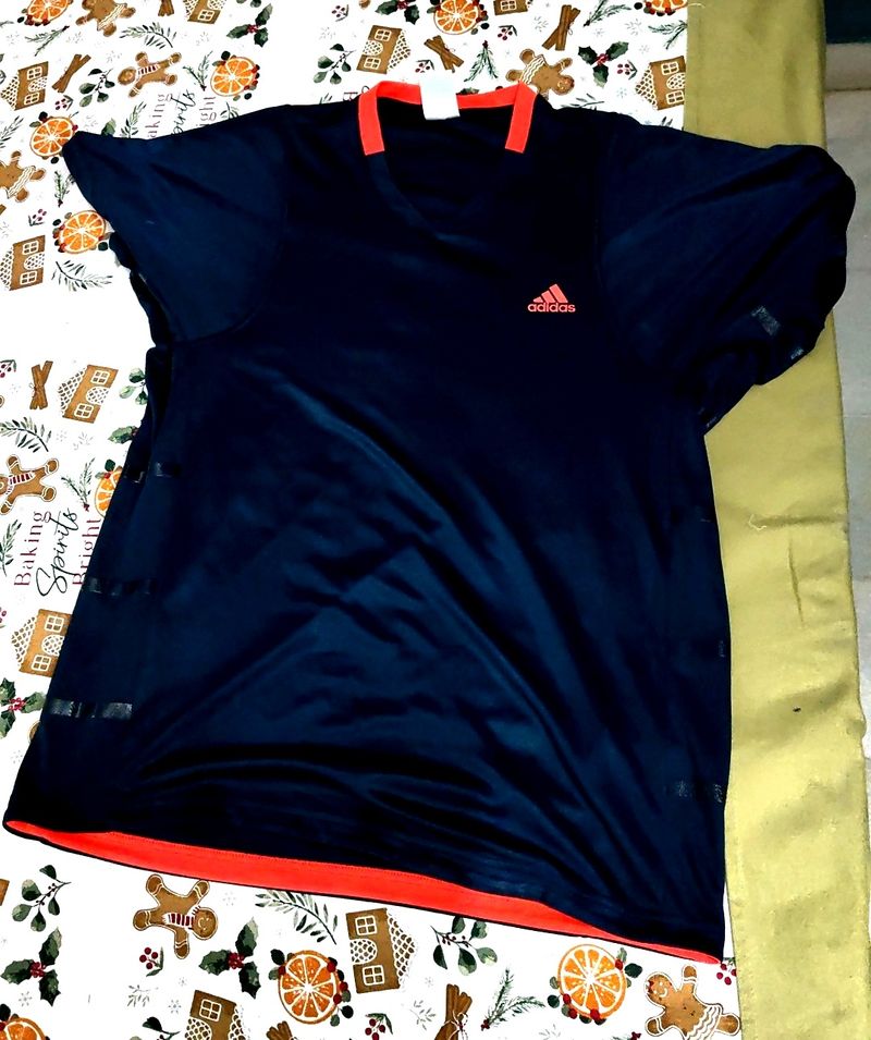 New Original Adidas T-Shirt