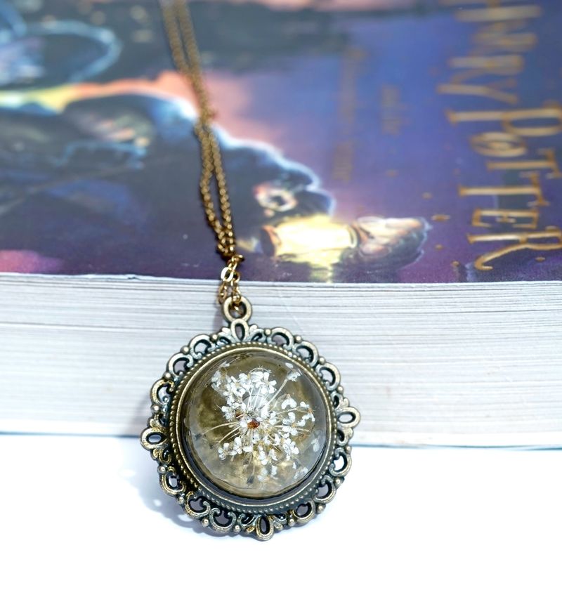 Magic Lace Pendant