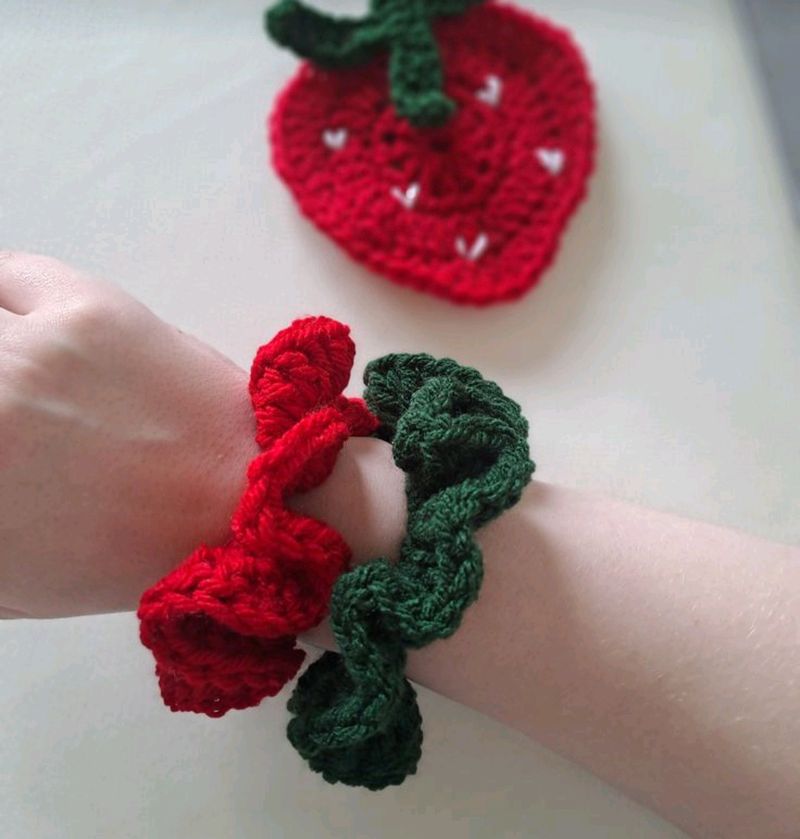 Sweeten Up Your Summer wid this Adorable Scrunchie