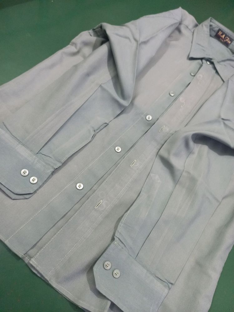 Olive Grey Shirt (XL/ 42 Inch)