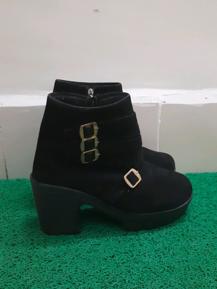 Black Boots🖤👢for Women's