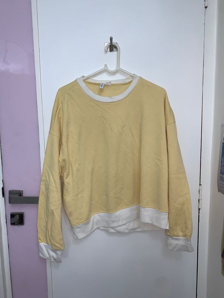 h&m yellow oversized sweatshirt