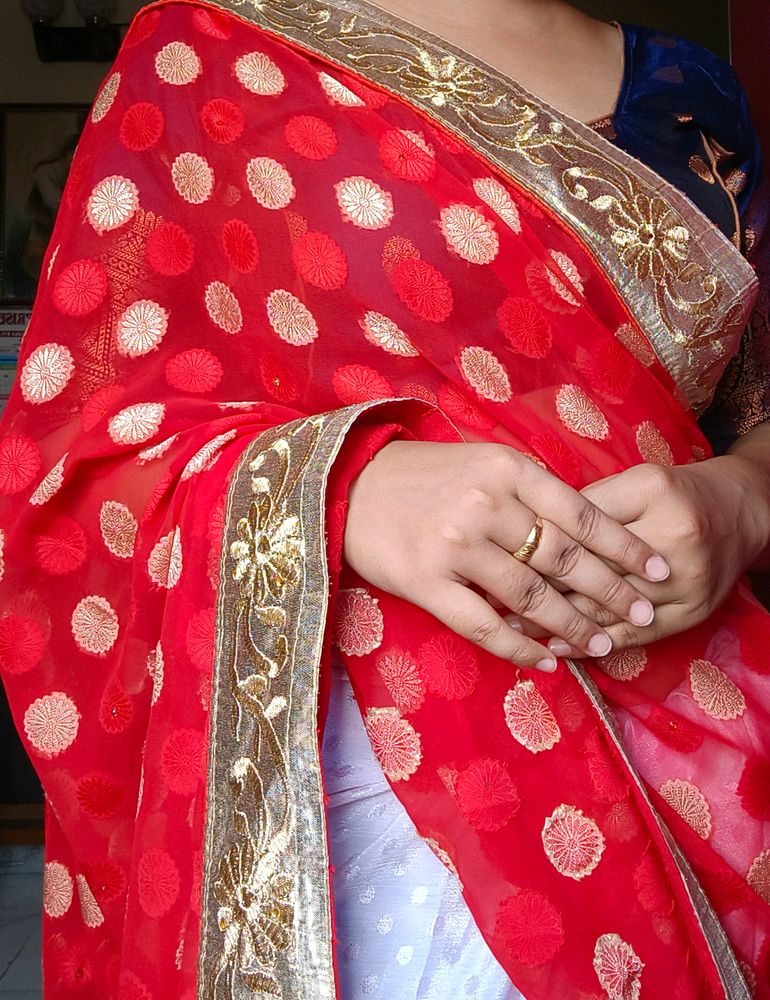 Very Gorgeous Red And White Coloured Chiffon Saree