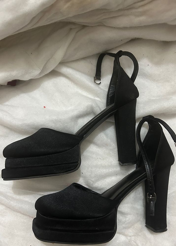 Pinterest black Heels