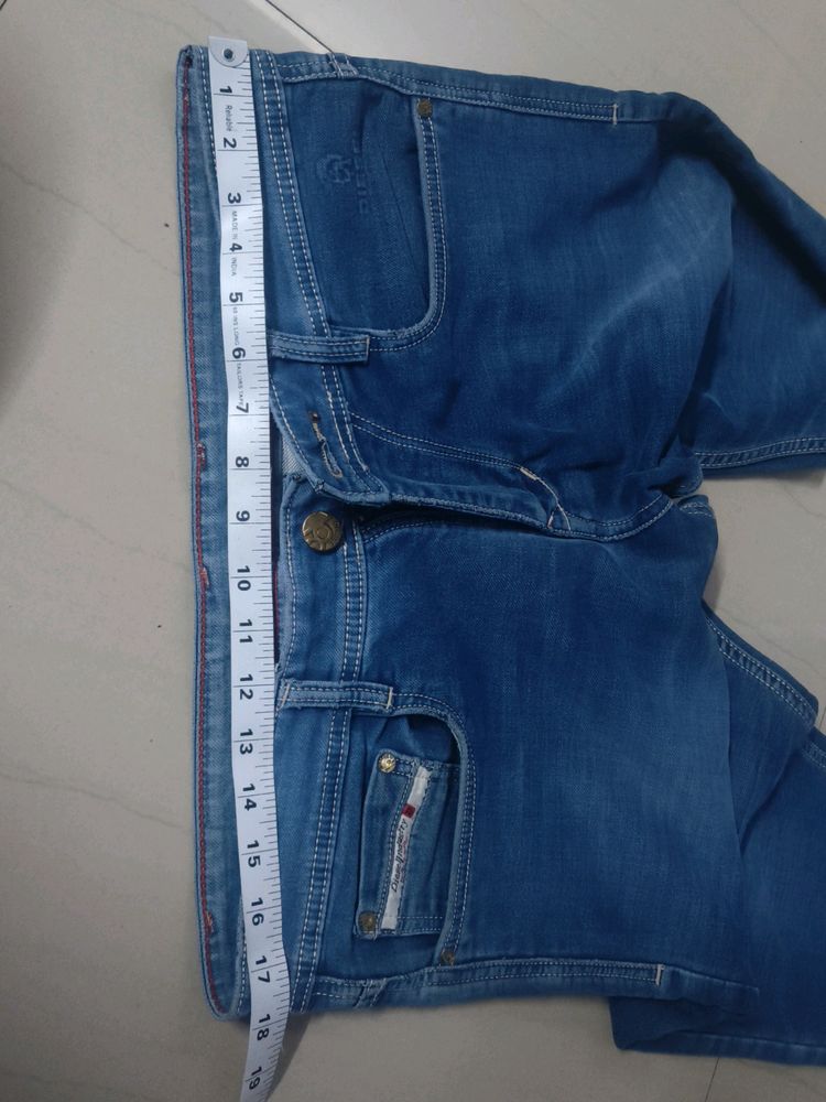 Diesel Narrow Jeans Like New But Front Both Pocket Need To Repair