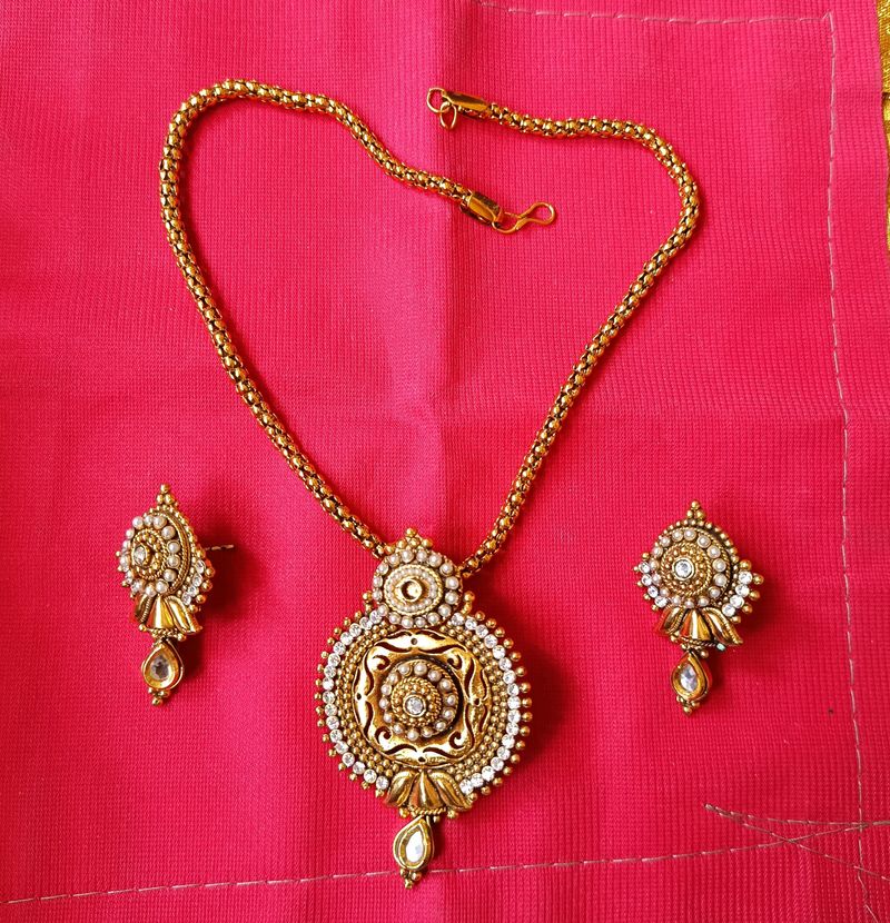 Golden Necklace With Earrings + One Freebie