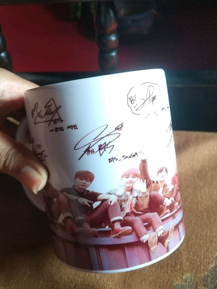 BTS COFFE MUG WITH THEIR PHOTO AND AUTOGRAPH