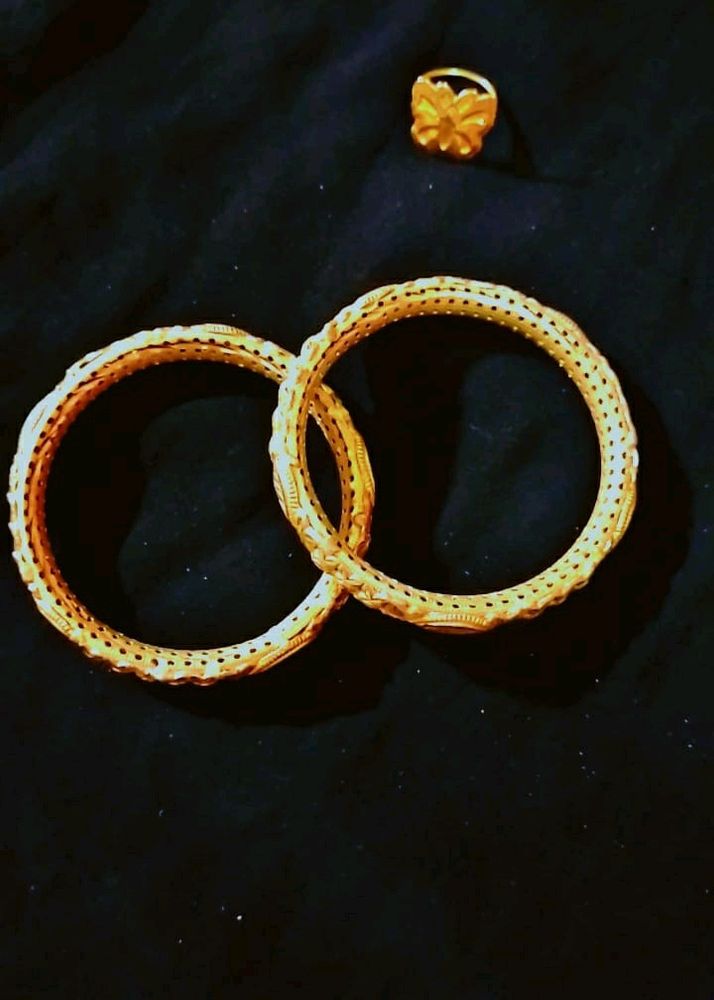 Gold metal bangals