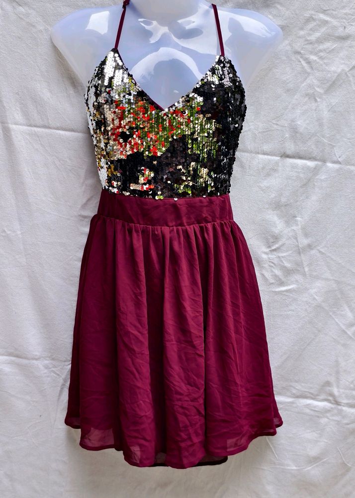 15T. BURGUNDY SEXY BACKLESS FROCK