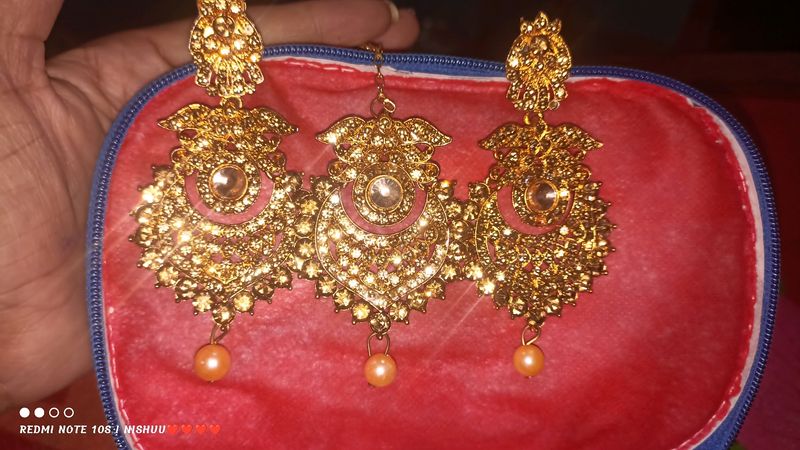 Mangtika And Earring Set