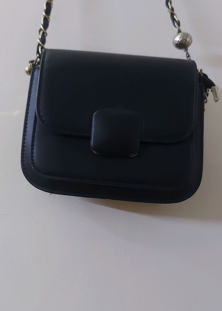 Black Cute Regular  Use  Sling Bag.