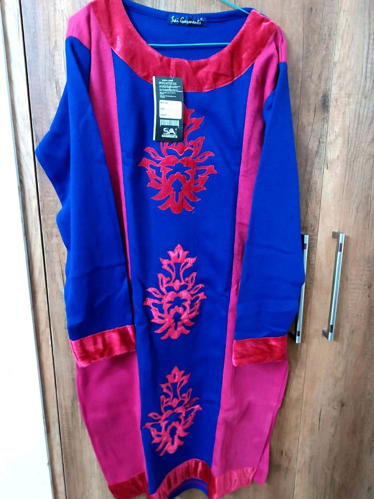 Embroidered Woolen Kurta In Size XL