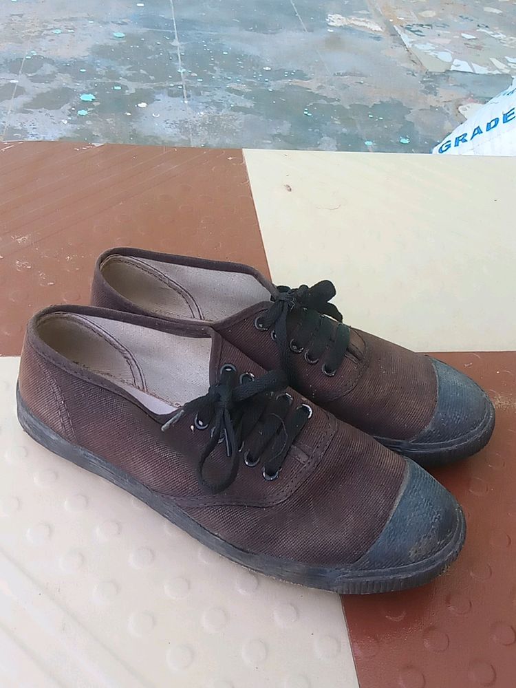 1 Month Used Pr Shoes For Children