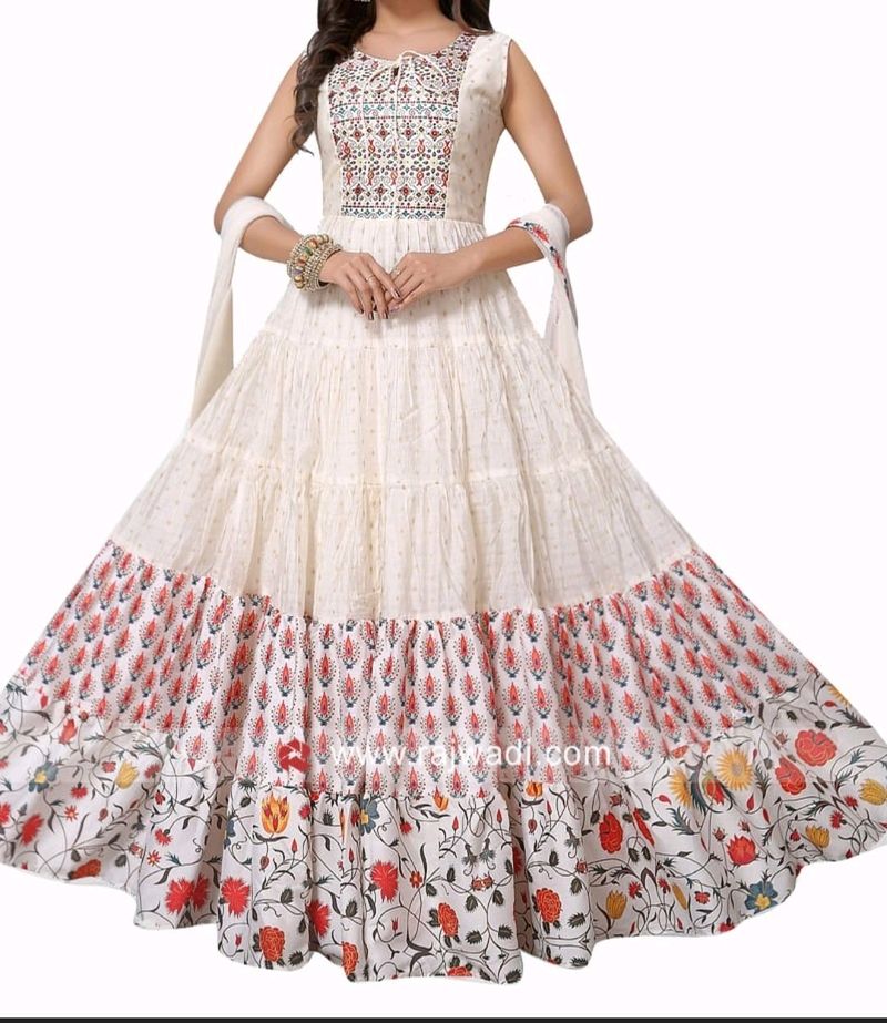 White Beautiful ethnic Gown